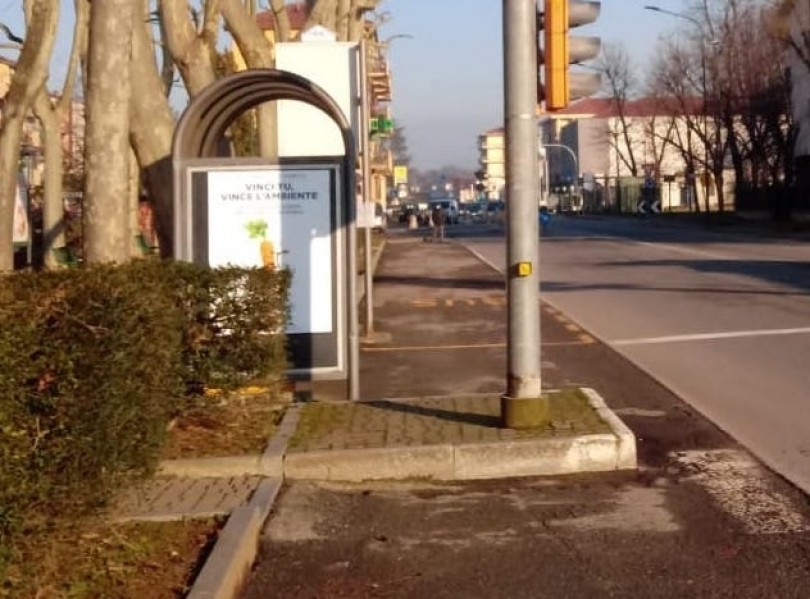 Pista ciclabile in via Adam: la Regione rinuncia all’opera